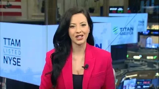 Dow's Reality Check: Small Business Saturday - Wall Street Reacts